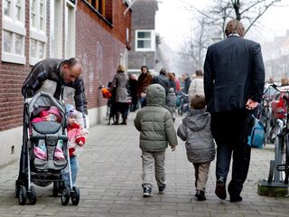 Ouders met autisme: 'Ik werd nooit geknuffeld'
