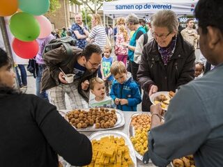 Vandaag op NPO Radio 1: eredivisie, Jessica Durlacher en open azc dag