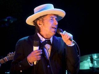 Wat heeft Bob Dylan dat Nederlandse schrijvers niet hebben?