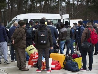'Jonge asielzoekers moeten na hun 18e begeleiding houden'