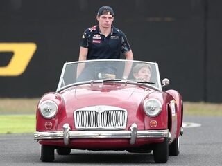 Verstappen ijzersterk tweede in Japan