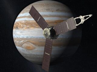 Bloedspannend: geraakt Juno bij Jupiter?