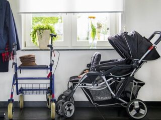 Wat doe je als je ouders niet meer alleen kunnen wonen?