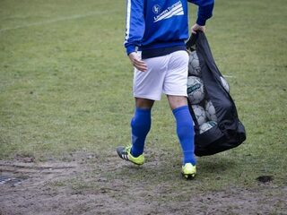 Homo die voetbalt blijft uit angst in de kast