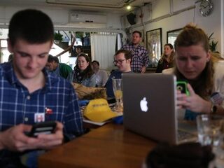 'Geen laptops en wifi in mijn koffiebar'