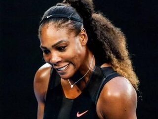 Serena verslaat Venus en pakt 23ste grandslamtitel