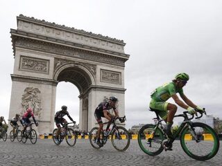 Sportzomer vandaag: Tour finisht op de Champs-Élysées, Max rijdt in Hongarije