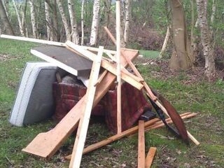 Het is zomer! Dus natuurgebieden worden vervuild