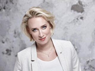 Eva Jinek peilt voor NPO Radio 1 de stemming in New York