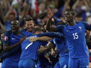 EK voetbalfinale Portugal - Frankrijk in NPO Radio 1 Sportzomer