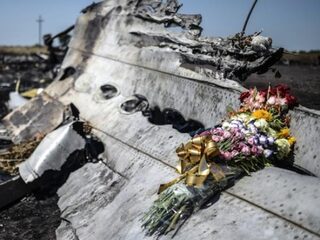 Nabestaanden en Kamerleden willen antwoorden over vondsten MH17-rampplek