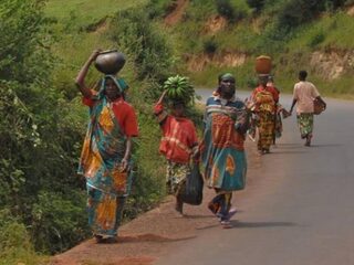 Nederland m/v doet het slechter dan Burundi, hoe kan dat?