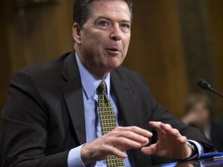 Trump ontslaat FBI-directeur James Comey