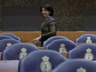 'Aantal Kamerleden dat vroegtijdig vertrok verdient geen schoonheidsprijs'