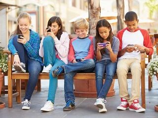 Dit is wat media met kinderen doen