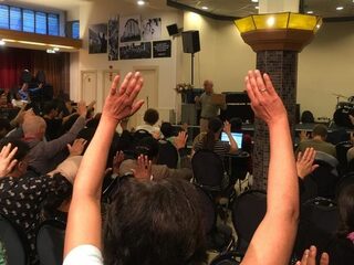 Leden Maasbach-kerk moeten met familie breken