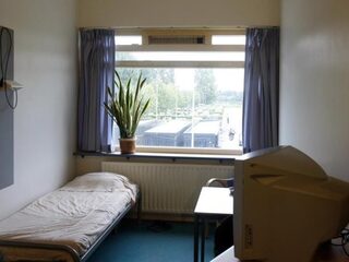 Tbs'ers in kliniek De Kijvelanden staken