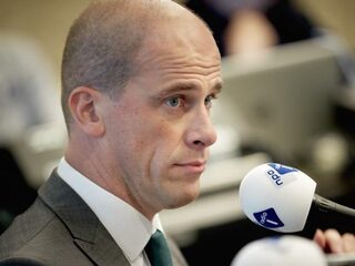Samsom: als lijsttrekker PvdA blijf ik in de Kamer