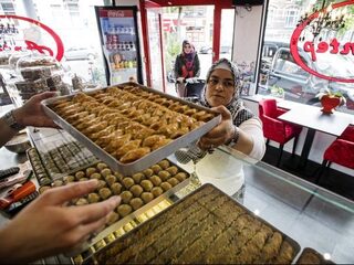 'Ruil Tweede Pinksterdag in voor het Suikerfeest'