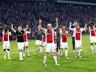 Peter Bosz: 'De strijd is zeker nog niet gestreden'