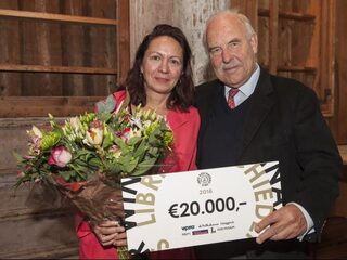 Elisabeth Leijnse wint Libris Geschiedenis Prijs 2016