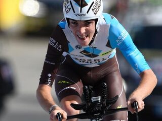 Bardet wint etappe, Mollema is geklopt