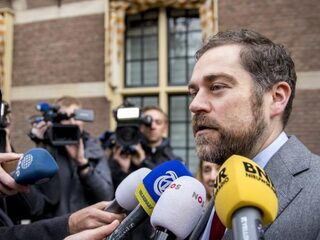 Huisarrest voor lastige asielzoekers om 'Keulse toestanden' te voorkomen