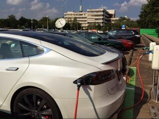 100.000ste elektrische voertuig de weg op