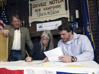 Eerste stemmen geteld in VS, Clinton wint in Dixville Notch