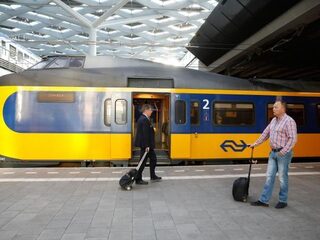 Treinstaking Den Haag en Zwolle tijdens ochtendspits