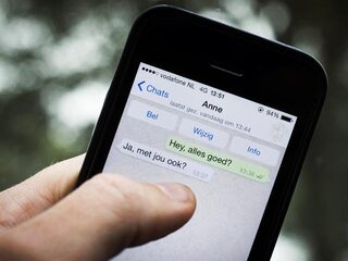 TrendingVandaag: Whatsappen? Niet op je werk!