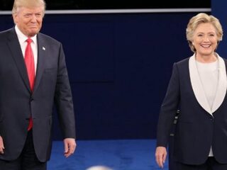 TrendingVandaag: Zelfs de vlieg op het hoofd van Clinton wordt geanalyseerd