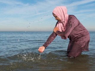Hoogste Franse rechter verwerpt boerkiniverbod