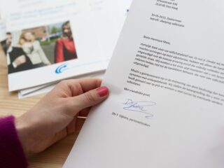 Steeds vaker 'jij' en 'je' in plaats van 'u': 'Is een hardnekkig dingetje aan het worden'