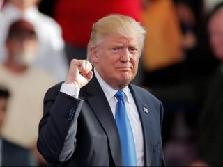 Donald Trump wint verkiezingen, roept op tot verzoening