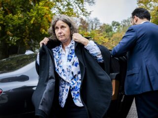 Asieldeal moet 'afschrikwekkende werking' hebben: 'Wordt aan alle kanten moeilijker gemaakt'