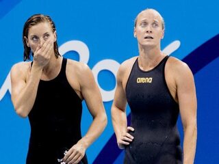 Vierde plek voor estafettezwemsters