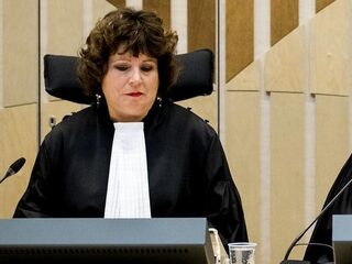 Gewraakte rechter in proces-Wilders mag blijven