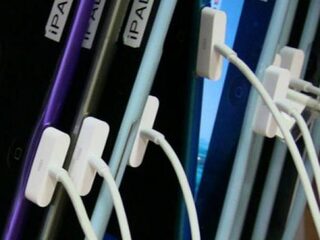 TrendingVandaag: waarom je je telefoon niet 's nachts moet opladen