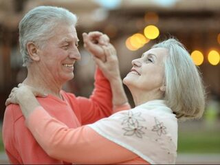 Minder slaap nodig als oudere? Je brein weet niet beter