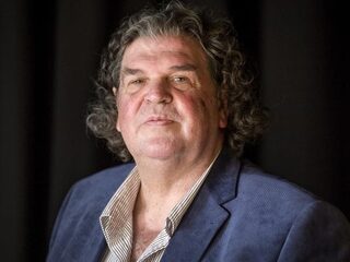 Nederhop met Mulisch vergelijken is ‘volstrekt onuitstaanbaar!’