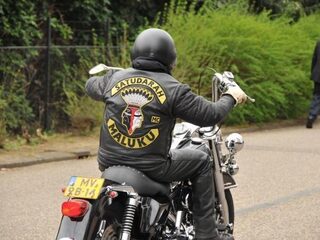 Minister Hennis: lidmaatschap Satudarah kán niet