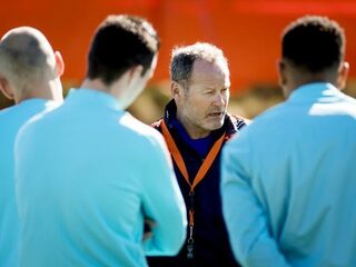 Vandaag op NPO Radio 1: WK-kwalificatie en Boekenweek van start