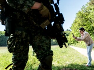 Draagvlak groeit voor uitbreiding defensieactiviteiten, maar 'doe het zo veilig mogelijk'