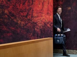 Kamer geeft Rutte extra tijd voor Oekraïne-verdrag