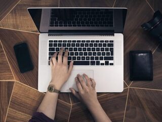 Zo maak je online shoppen milieuvriendelijker