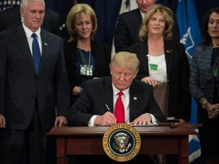 Mexicaanse president heroverweegt bezoek Trump