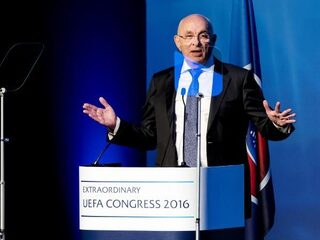 Van Praag verliest strijd om UEFA-voorzitterschap van Ceferin