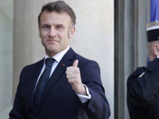 Welke rol wil Macron met Frankrijk op wereldtoneel spelen? 'Grote president die wereld iets biedt'