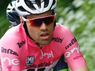 Quintana rijdt Dumoulin uit roze